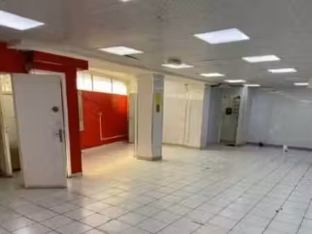 vente commerce 300m²