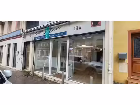 location commerce 65m²