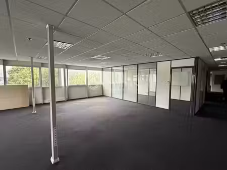 location bureaux 315m² à 1058m²