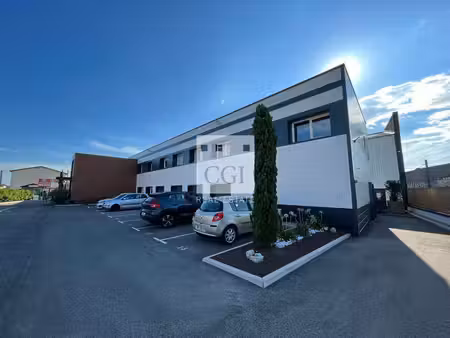 location bureaux 112m²