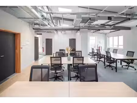 location bureaux 873m²