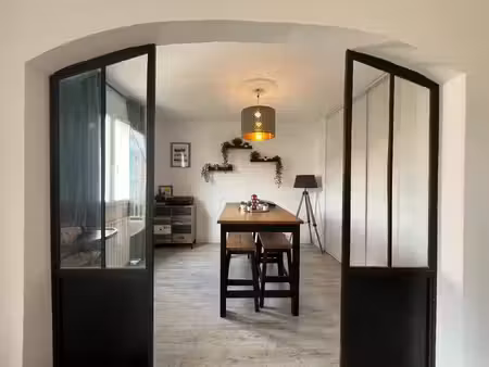 location appartement 3 pièces 77 m² à hyères (83400)