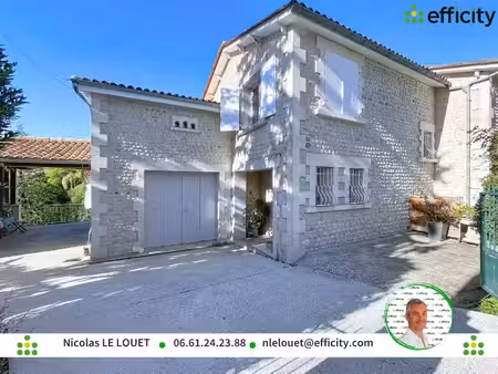 maison 9 pièces - 223 m²