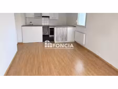 exclusivite beau t3 en centre ville avec terrasse 26 m2 et parking interieur