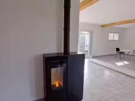 location maison 6 pièces 120 m² à gennes-sur-glaize (53200)  1 050 €
