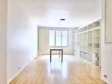 location locaux professionnels 0 pièces 38 m² à bagnolet (93170)  895 €