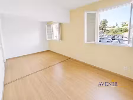 location locaux professionnels 1 pièce 16 m² à gréasque (13850)  200 €
