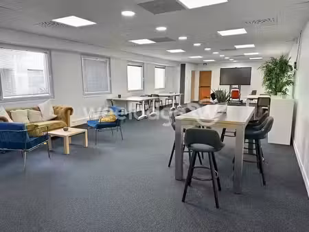 location locaux professionnels 2 pièces 100 m² à osny (95520)  895 €