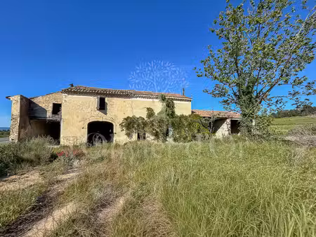 corps de ferme à rénover avec dépendances et terrain de 4 875 m²