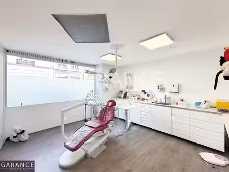 location locaux professionnels 2 pièces 57 m² à paris 14ème (75014)  1 900 €