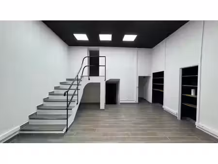 location locaux professionnels 2 pièces 100 m² à aix-en-provence (13090)  1 500 €