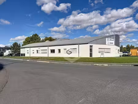 achat local commercial 1 300m² st brice courcelles 51370