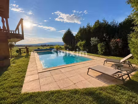 maison avec vue exceptionnelle  piscine et magnifique terrain arboré à fillière