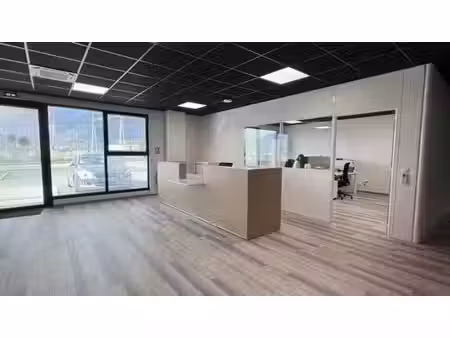 prestigieux bureau de 351 m2 en vente - sainte-hélène-du-lac  auvergne-rhône-alpes