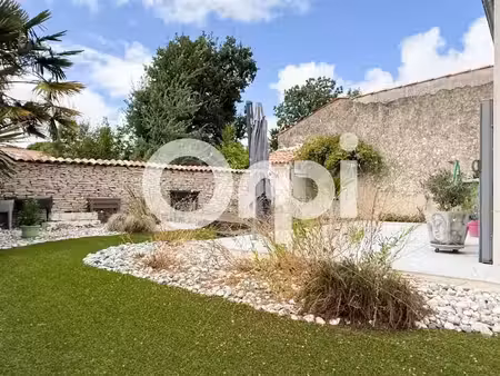 vente maison 4 pièces 119 m² à vergeroux (17300)  329 500 €