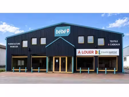local commercial 840 m² emplacement à forte visibilité