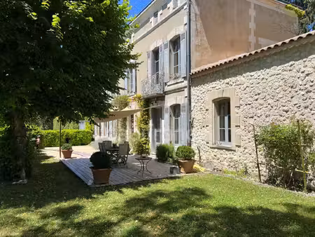 demeure de caractère au cœur de la saintonge boisée - montguyon (17)