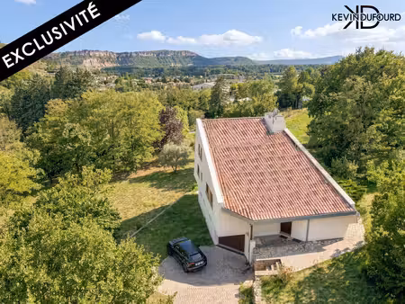 maison de 220 m² sur un terrain de 3.800 m² à saint privat
