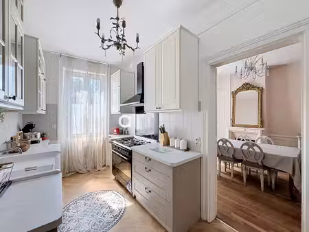 grande maison de ville à limoges  avenue montjovis sur terrain de 420 m2.