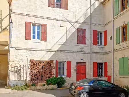 maison de ville charmes  volumes  parkings