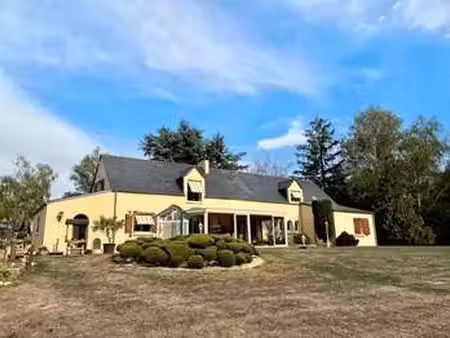 vente maison à longuenée-en-anjou (49770) : à vendre / 200m² longuenée-en-anjou