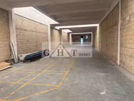 location local commercial