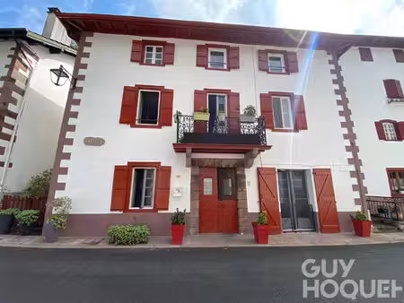 belle maison de ville de 143 m² à arnéguy avec appartement indépendant et terrasse