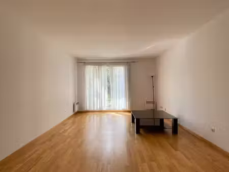 location appartement 3 pièces  66.10m²  massy