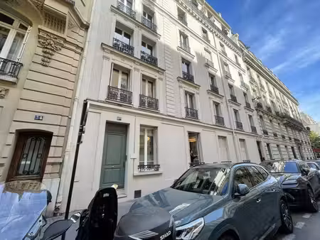 location bureaux 186m²