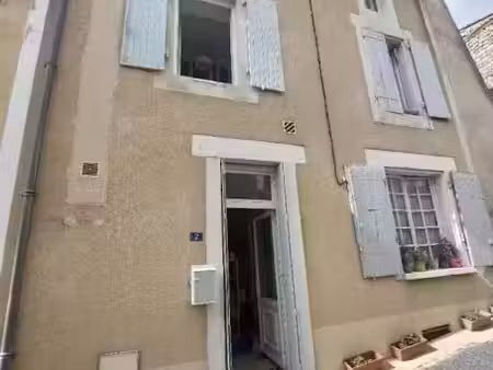 vente maison 4 pièces 60 m² à montignac charente (16330)  99 500 €