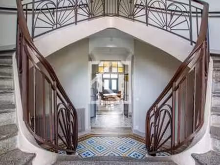 vente demeure d'exception à avrillé (49240) : à vendre / 280m² avrillé