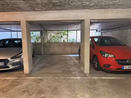 parking riquier