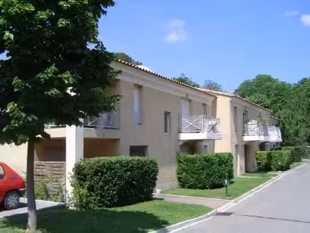 location appartement 1 pièce 28m² aix en provence 90ème