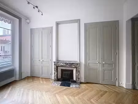 location bureaux 173m²
