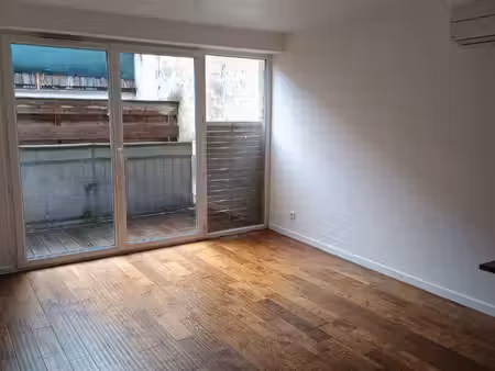 location appartement 3 pièces 49m² bordeaux 33300