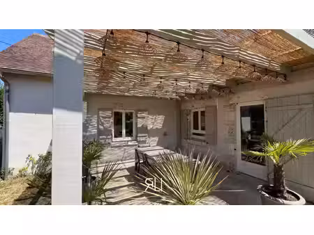 grande maison  beaux volumes  charme de l'ancien