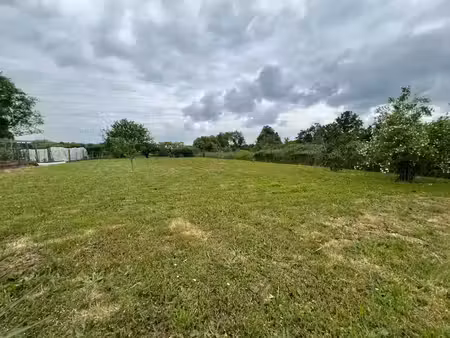 beau terrain à bâtir