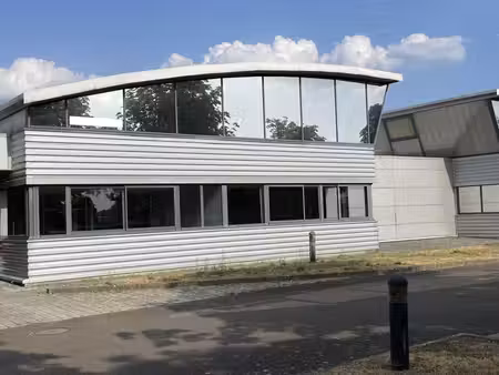 vente local d’activités le mans 72100 600m²