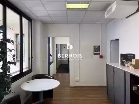 vente bureaux toulon 83000 144m²