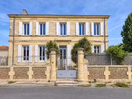 vente maison 4 pièces 177 m² à civrac-en-médoc (33340)  234 900 €