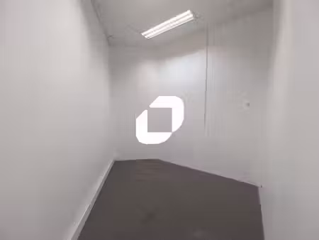 vente bureaux les essarts le roi 78690 66m²