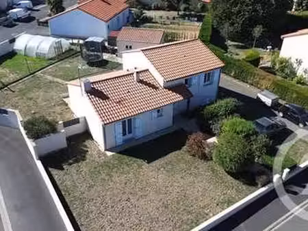 vente maison à montrevault-sur-evre (49110) : à vendre / 95m² montrevault-sur-evre