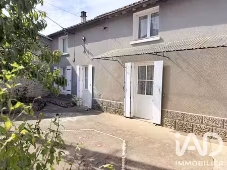 maison de village à la ferrière-en-parthenay (79390)