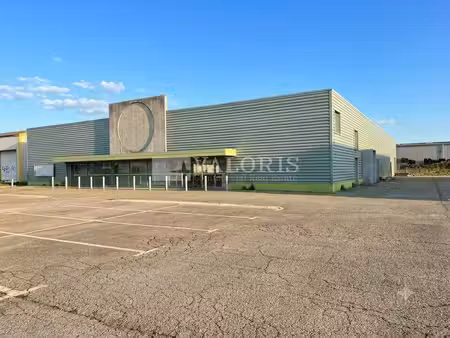 vente commerce 1461m²