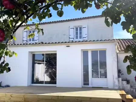 location maison 4 pièces 124m2 esnandes 17137 - 1396 € - surface privée
