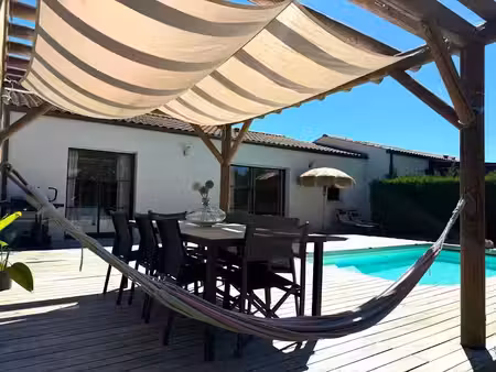 vente maison 4 pièces 92 m² à thenac (17460)  296 800 €