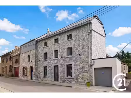 maison de 273 m² entierement renovee