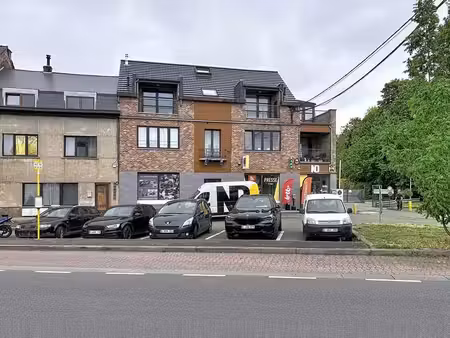 appartement lumineux avec 1 chambre et balcon-terrasse!