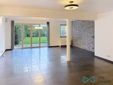 superbe appartement de plain-pied 2 chambres jardin garage