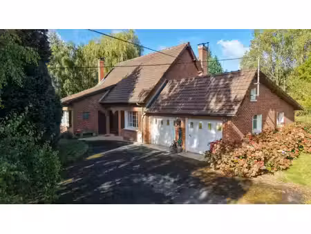 elesmes (59600) – maison 122 m² – 3 chambres – 7 100 m² de terrain – beau potentiel